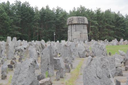 treblinka monument